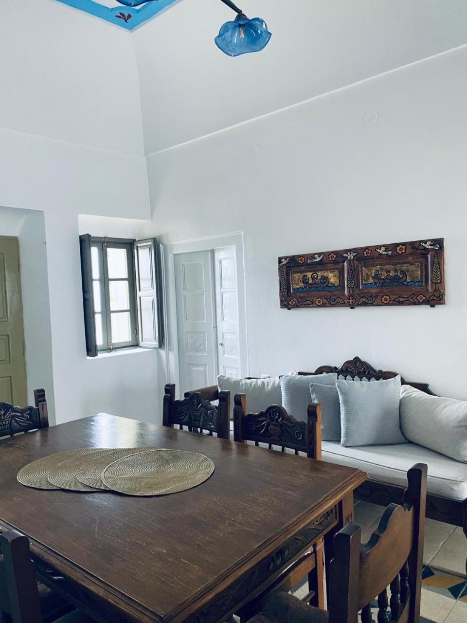 Pensjonat Palm Tree Hill Oía Zewnętrze zdjęcie
